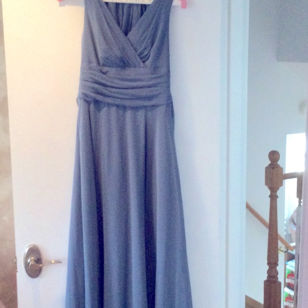 4/$12 Beautiful periwinkle blue gown